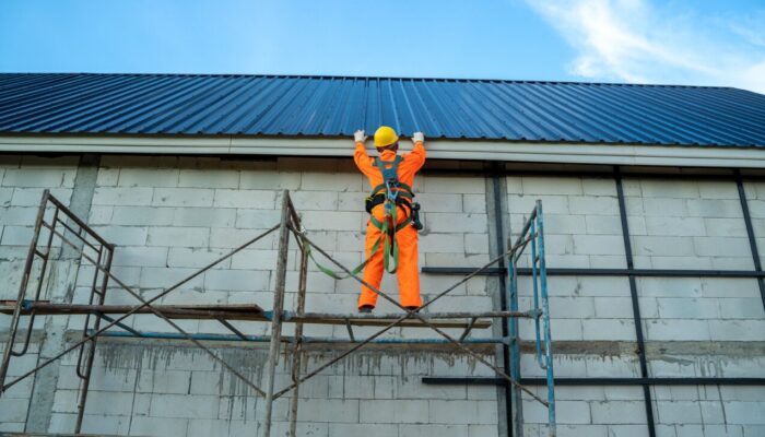 employee on scaffolding
